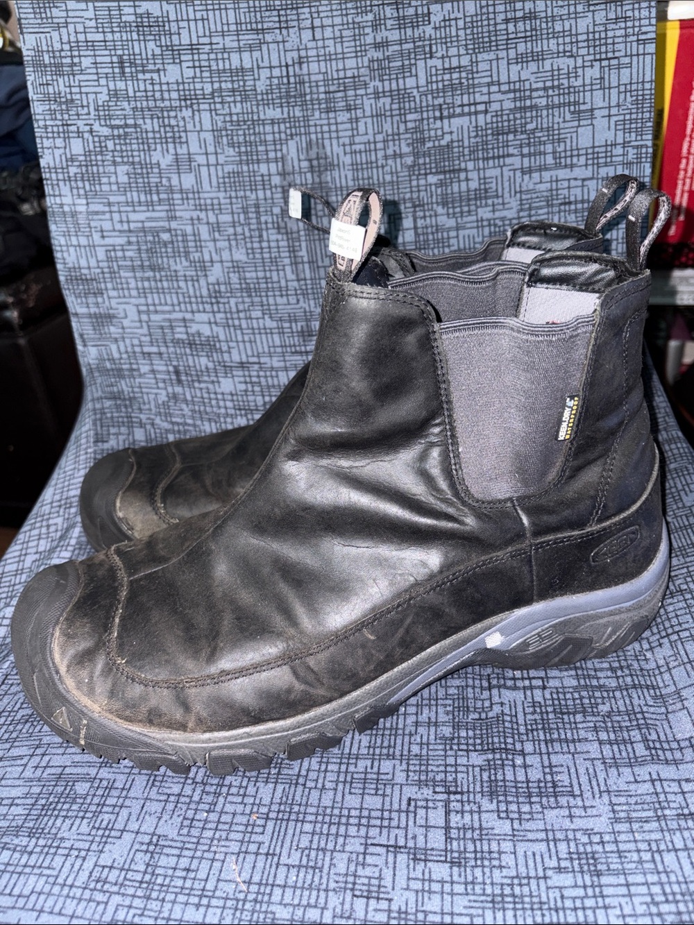 Keen Men's Black Leather Chukka Boots